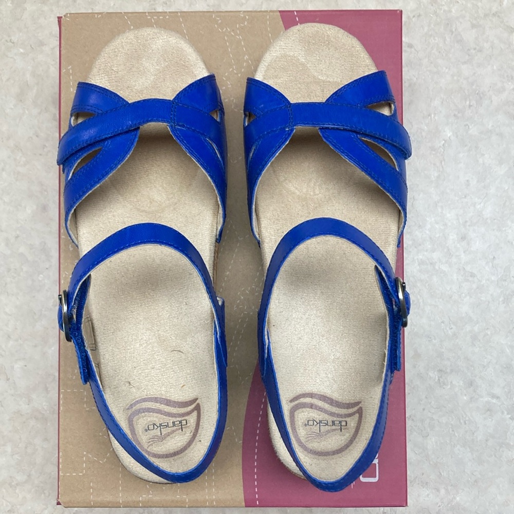 Dansko Season burnished cobalt blue calf sandals size 39 (8.5-9)